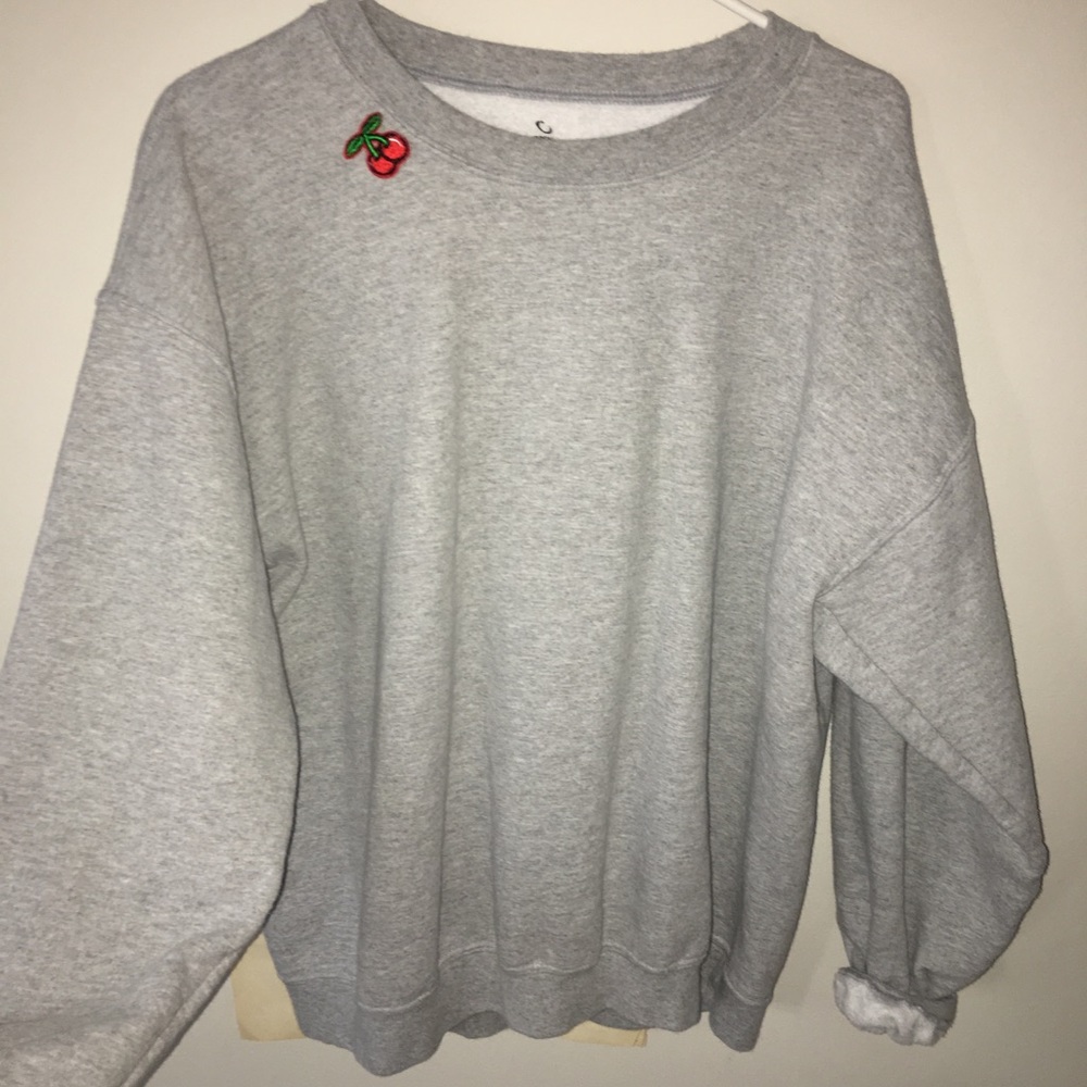Grey sweatshirt